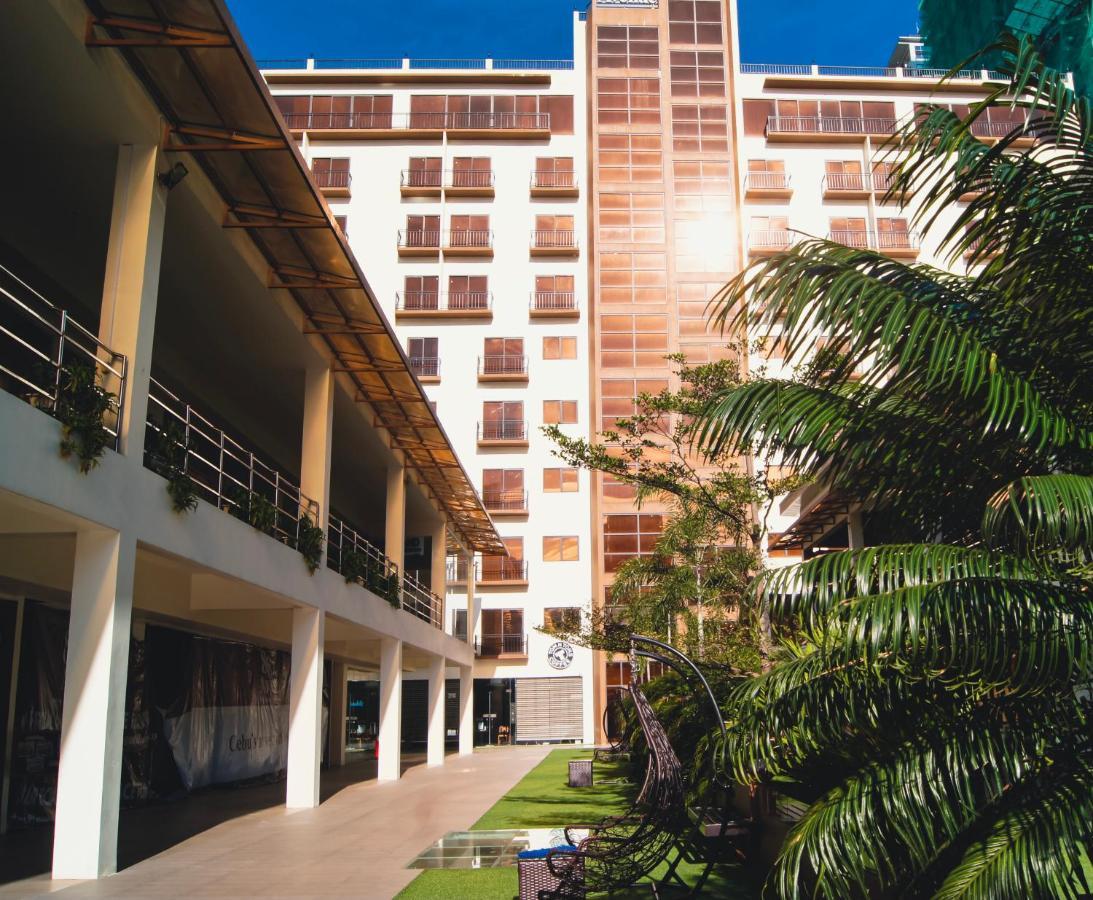 88Th Avenue Aparthotel Cebu Exterior photo
