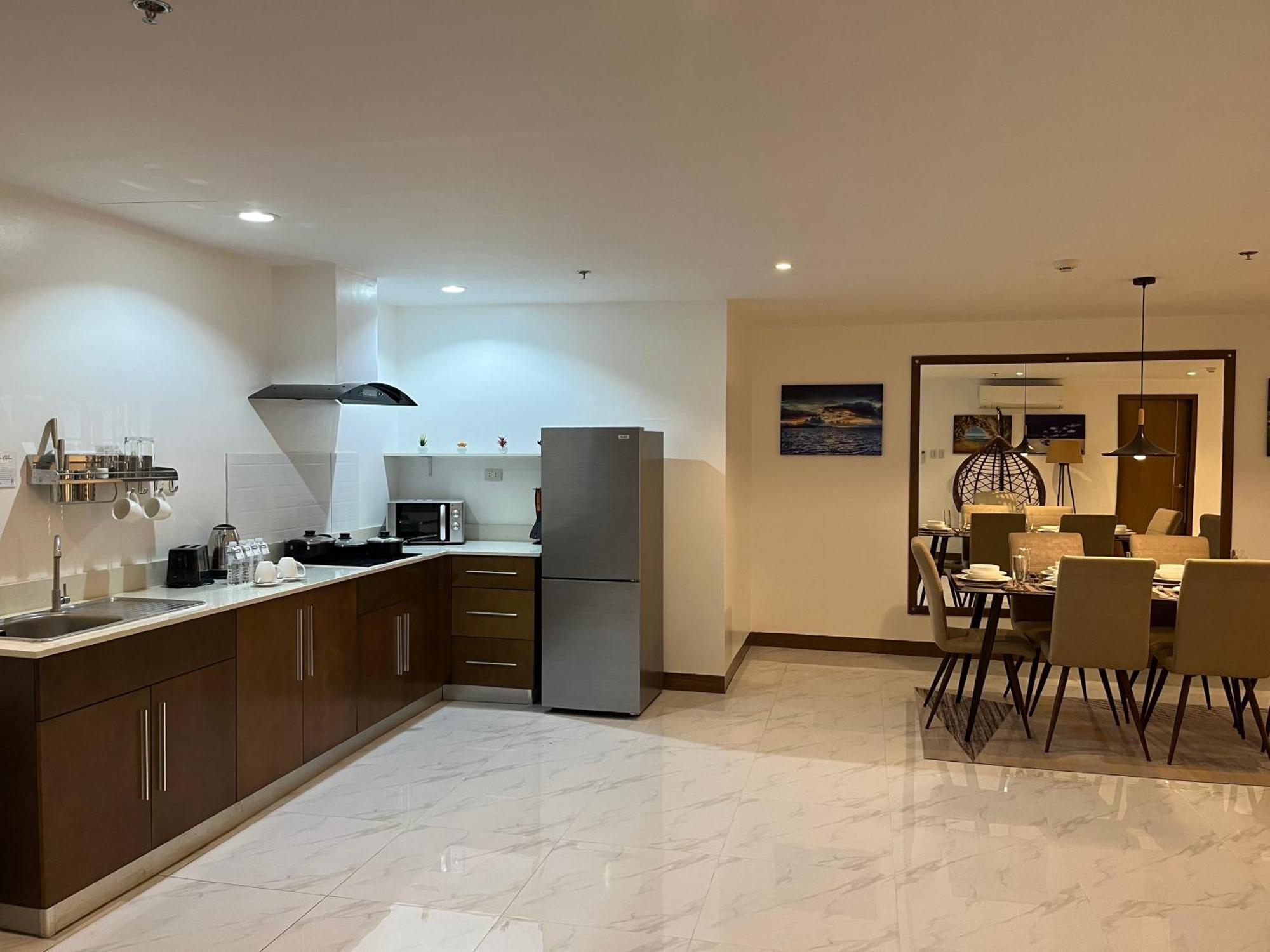 88Th Avenue Aparthotel Cebu Room photo